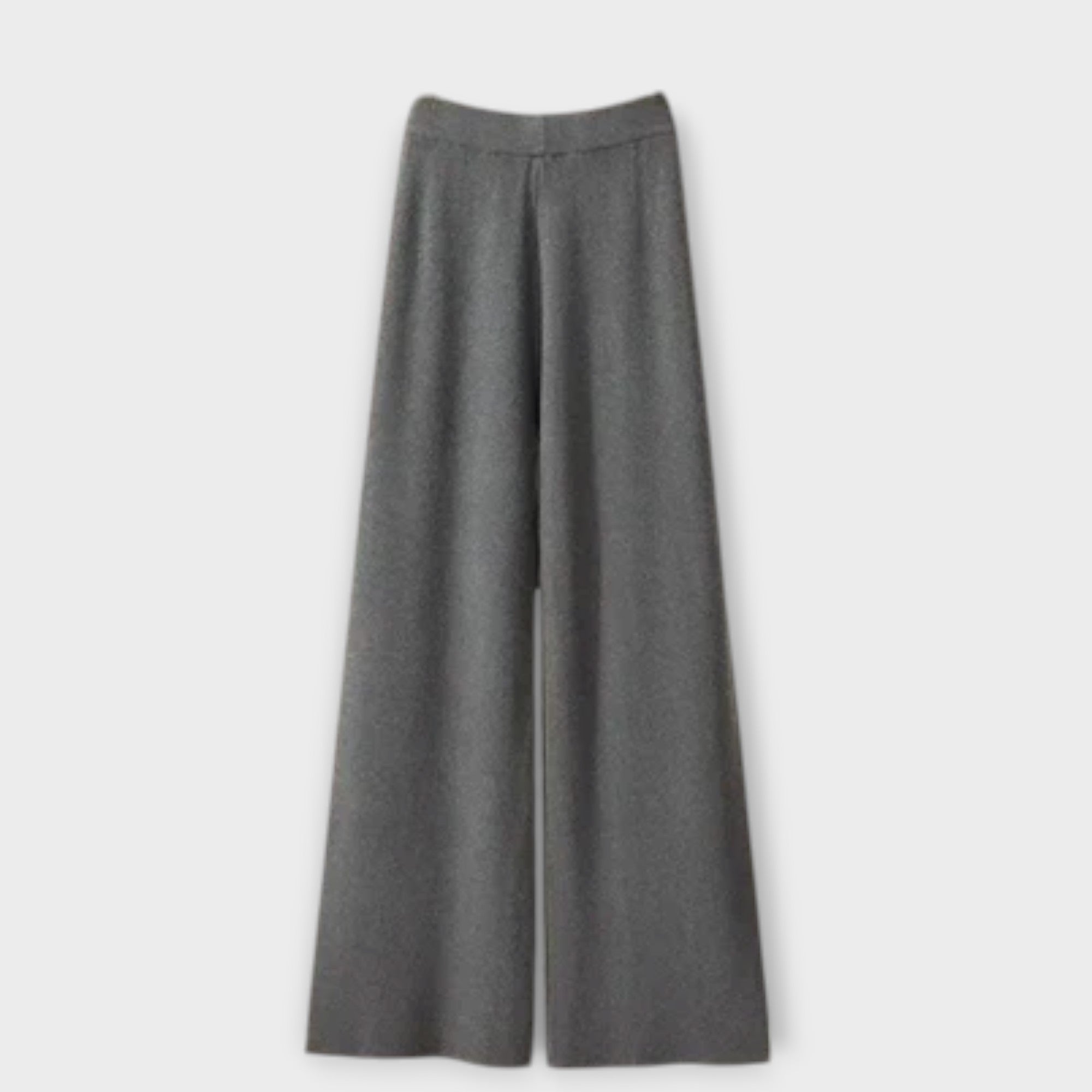 Sandra - Pohodlná třídílná souprava