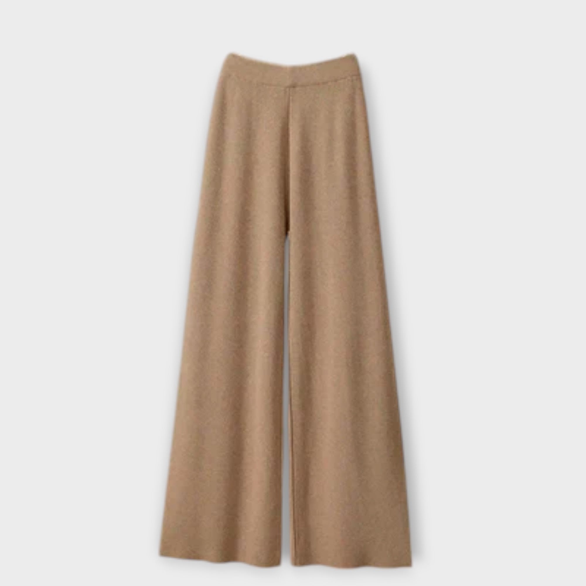 Sandra - Pohodlná třídílná souprava